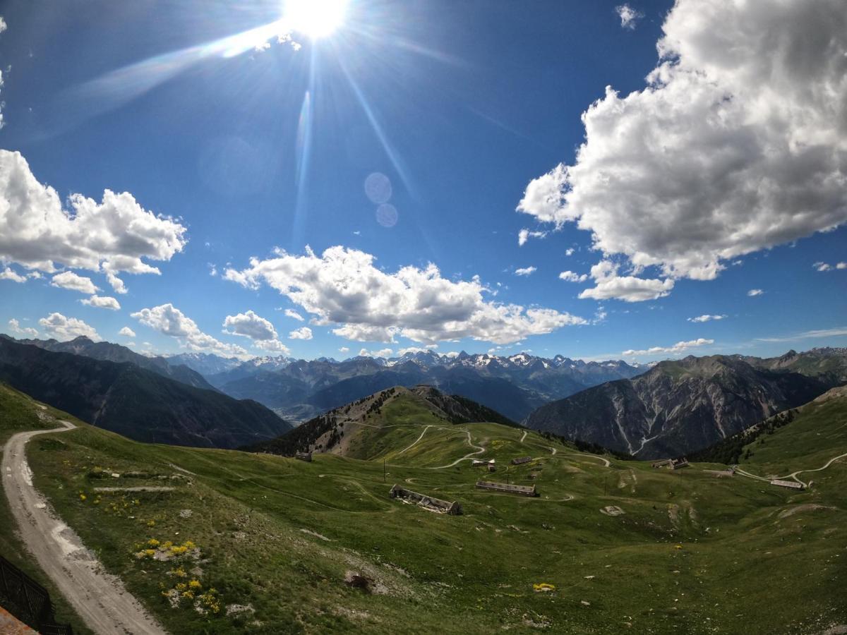 Le Chaberton, Renove En 2021, Pied Des Pistes Et Spa Montgenèvre Exterior foto